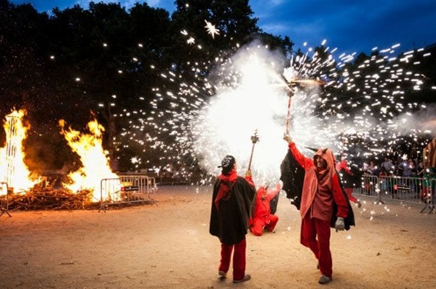 Sant Joan Barcelona para Enjoy The Ride » Reasons Why Sant Joan in Catalunya Will Blow Your Mind